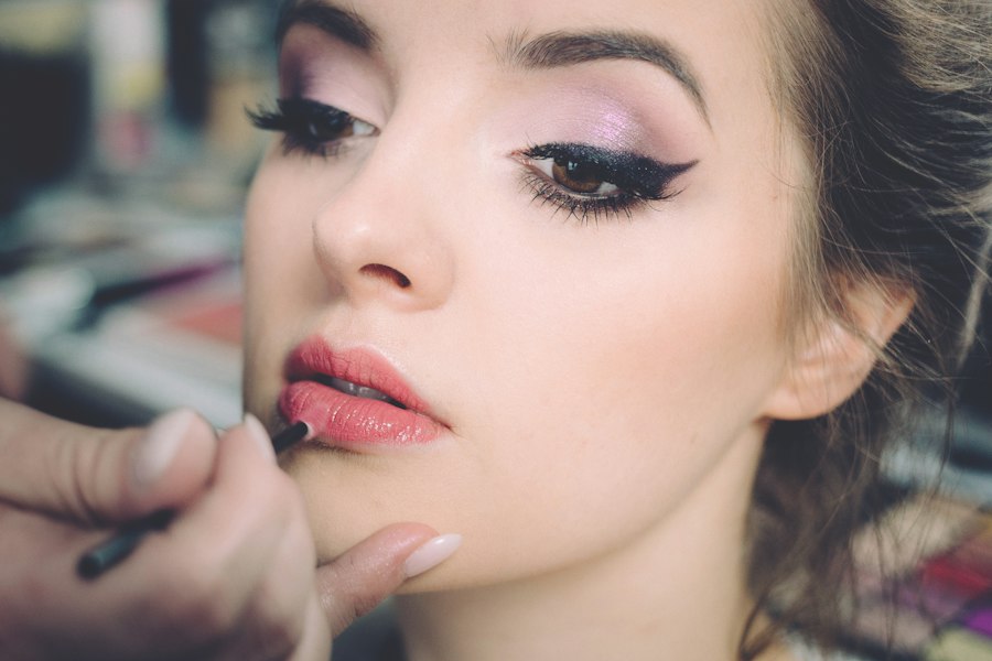 Maquillaje profesional en Reina Sofia Estética